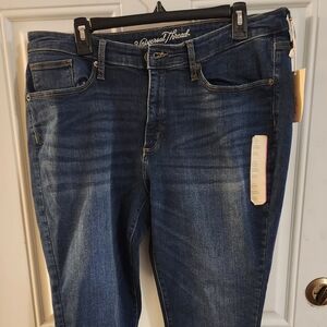 SALE NWT Curvy Skinny Jeans